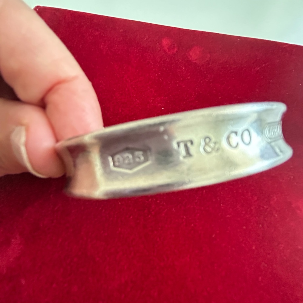 Tiffany & Co cuff bracelet sterling silver/ vintage 1990's (unisex/women/men) - Picture 7 of 14